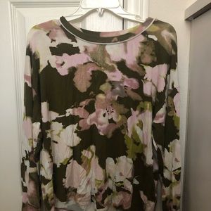 Green Stars Above Pajama Shirt Size Medium